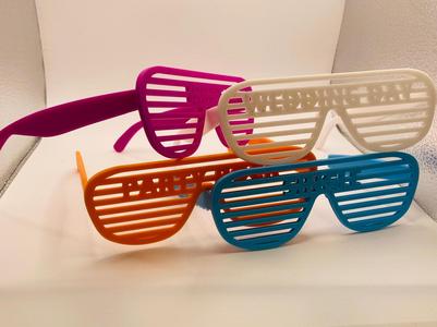 Customisable party glasses