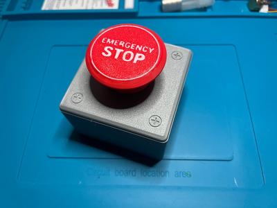 Emergency (door) STOP!