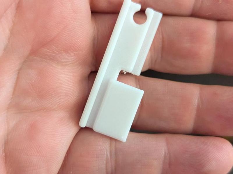 Screen Latch Replacement