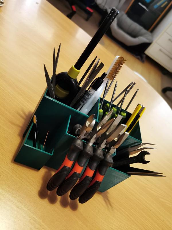 Tool organizer