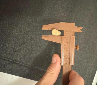 Vernier style calipers