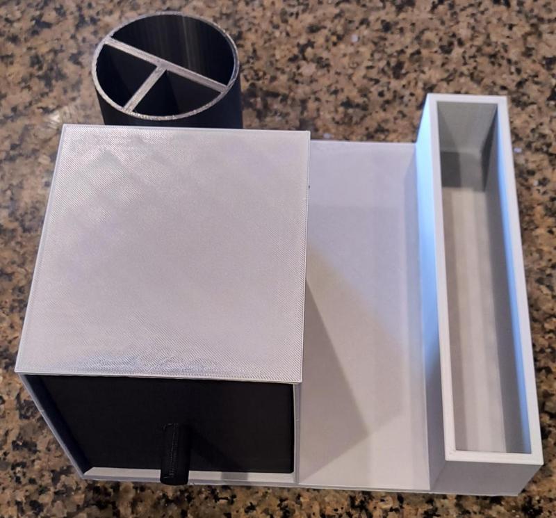 Desk organizer