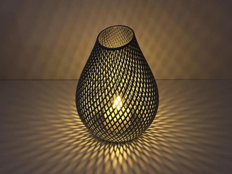Meshed Spiral Vase