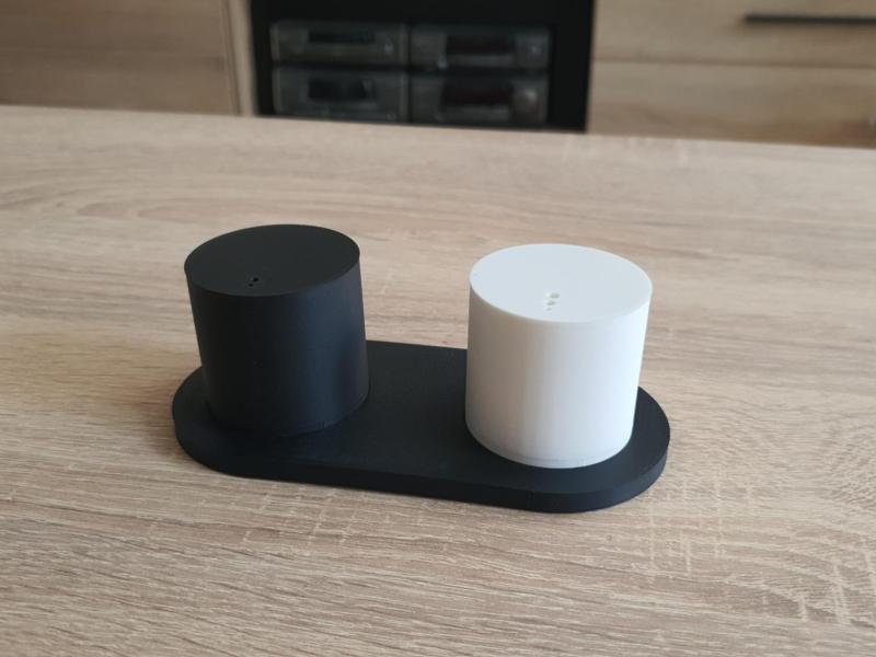 Minimalist Salt & Pepper shakers