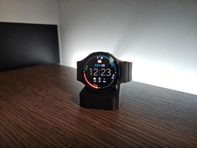 Samsung Galaxy Watch 7 charger stand