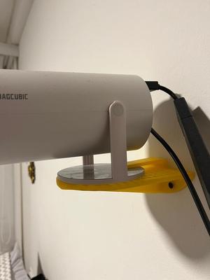 Wall pedestal for projector Magicubic Hy300 + TV Stick