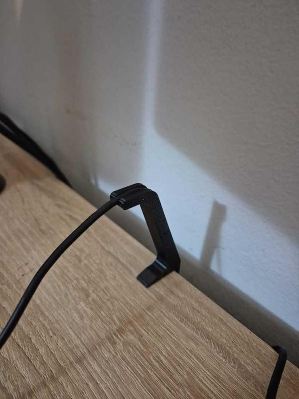 Simple Table Mouse Bungee