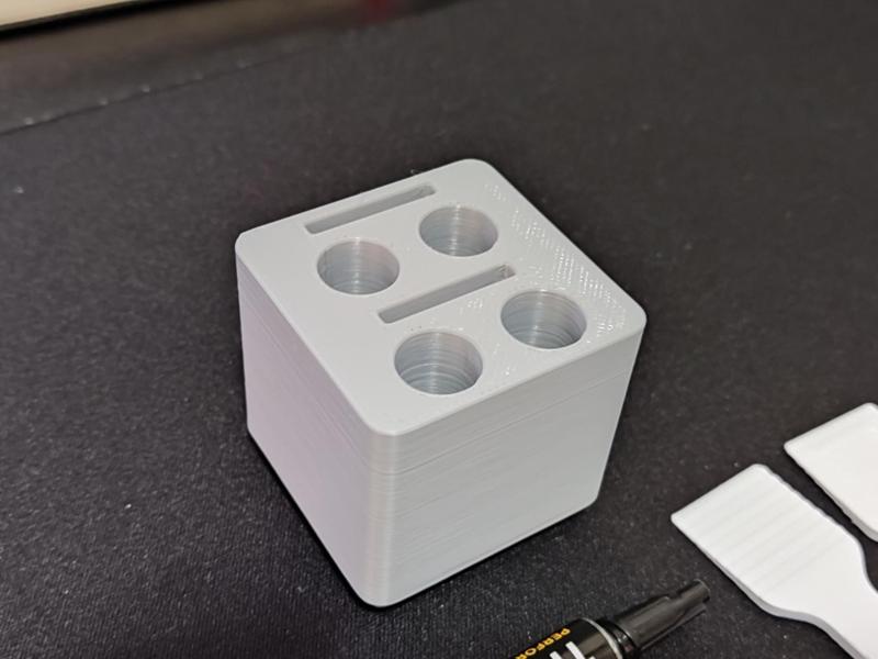 Gridfinity Bin for Thermal Paste and Spatula