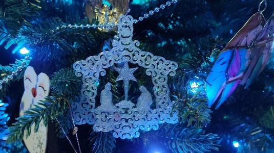 Christmas Nativity with a swirl filagree stable