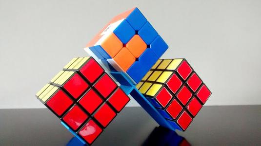 Triple rubik's cube stand