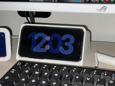 iPhone 15 Pro Max with Thin Case