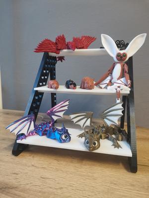 Modular, costumizable display shelf