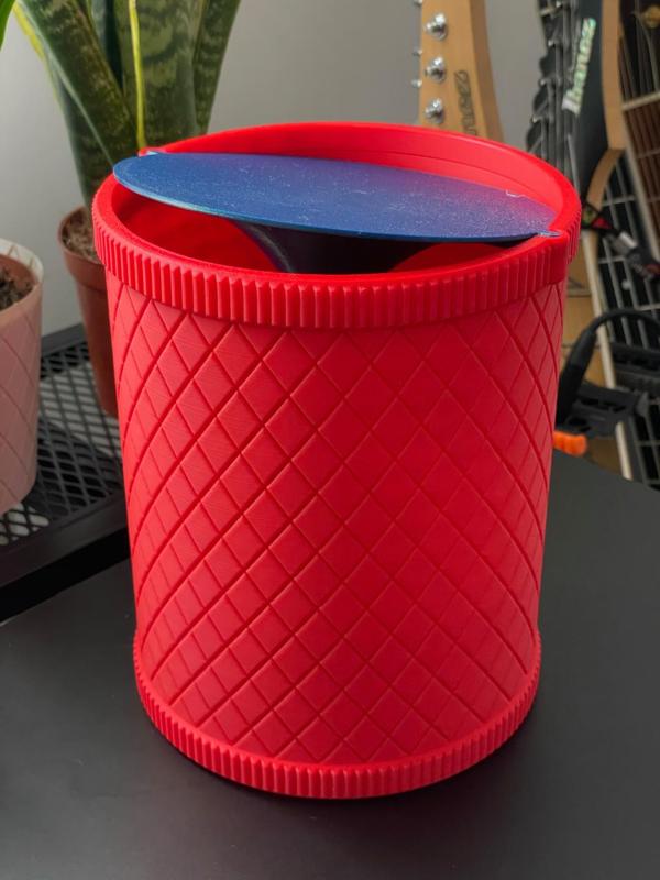 RHOMBOIDAL TRASH CAN