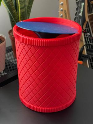 RHOMBOIDAL TRASH CAN