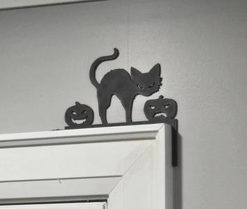 Halloween Cat with Jack-o-Lanterns