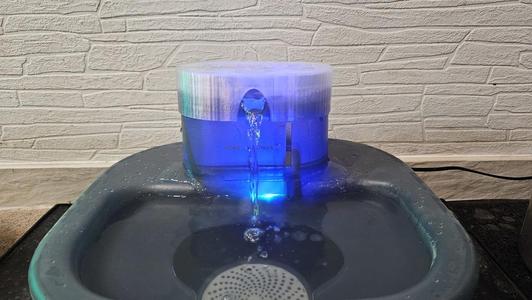 Abdeckung für Hundetrinkbrunnen