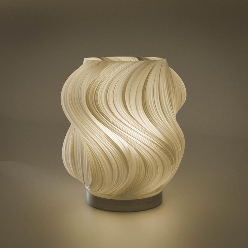 Brisa Lamp