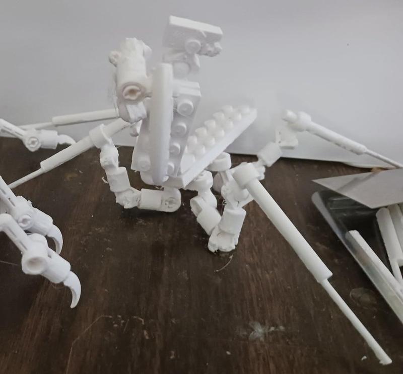 PRAYING MANTIS BOT - Insect BOT - Parts - !