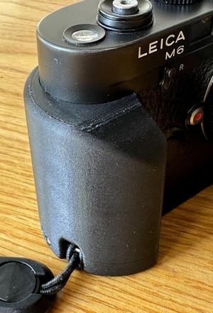 Leica M hand grip