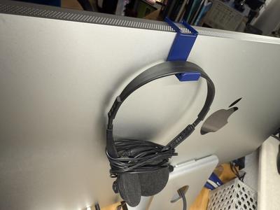 Headphone Holder for Apple Studio Display