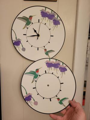 Hummingbird & Fuchsia clock