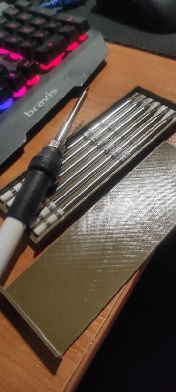 Convenient storage of T12 soldering iron stingers: the solution for radio amateurs