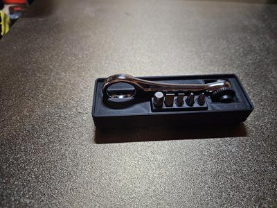 Gridfinity Bin Klein Tools 65200 with bit holder.stl
