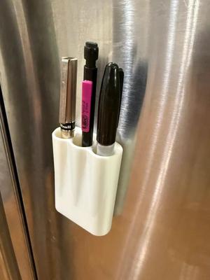 PenNest: Magnetic Writing Perch   