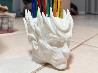 Frostborn Sentinel – The White Walker Brush Keeper