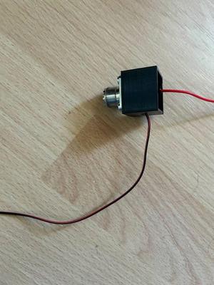 Little box for a SO-239 flange socket