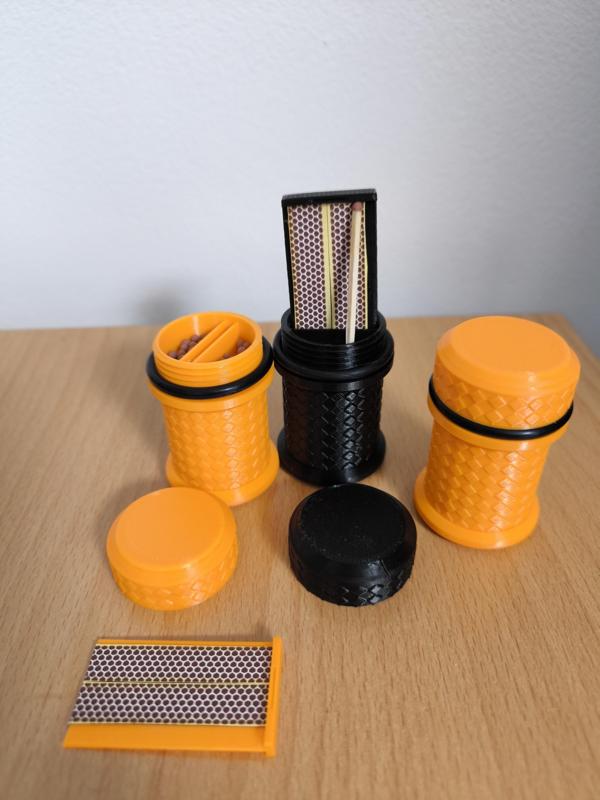 Vodotěsná krabička na sirky se škrtátkem (wateproof box for matches with striker)