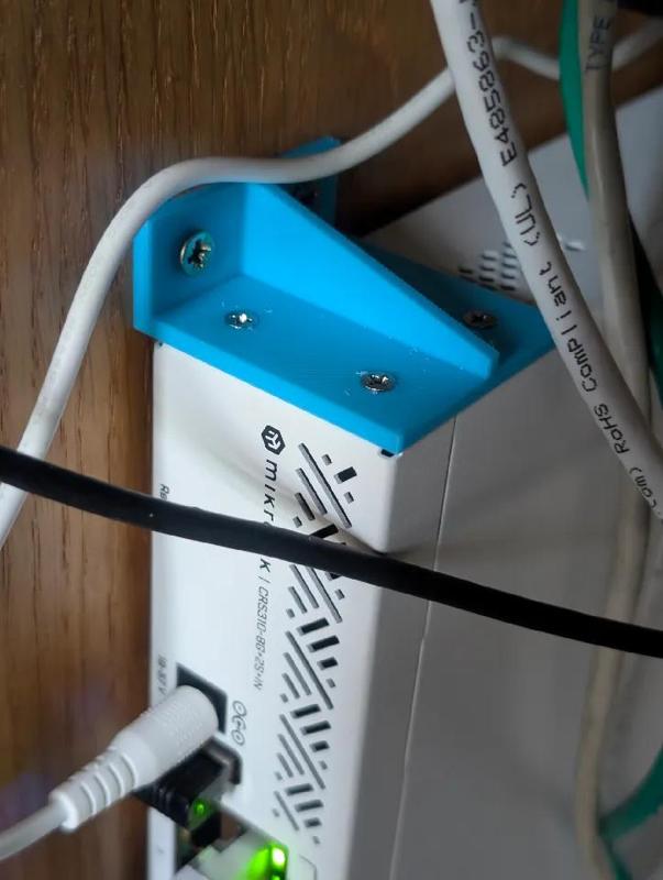 Mikrotik Switch Desk Side Mount   