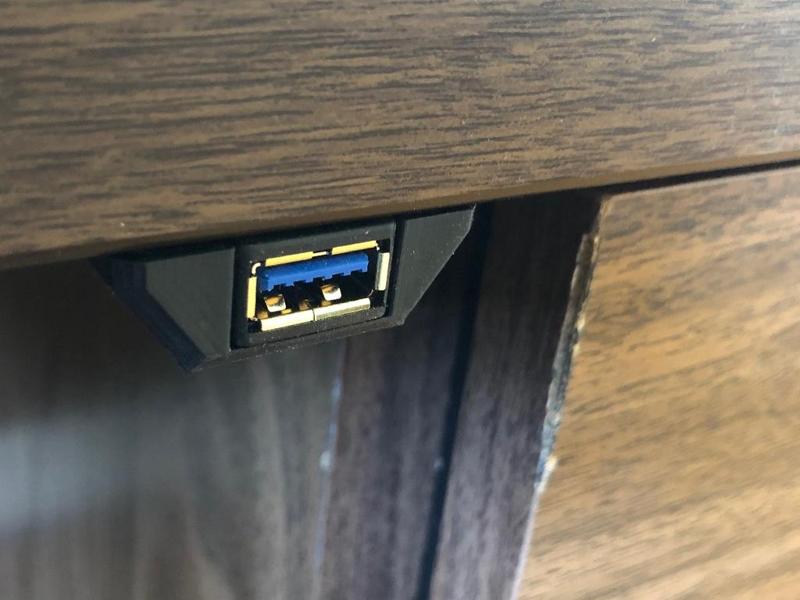 USB plug support