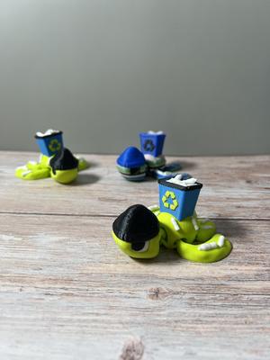 Recycling Bin Turtle Wearing a Beanie Articulated Fidget LoopsPrintLab.3mf COMMERICAL USE INCLUDED