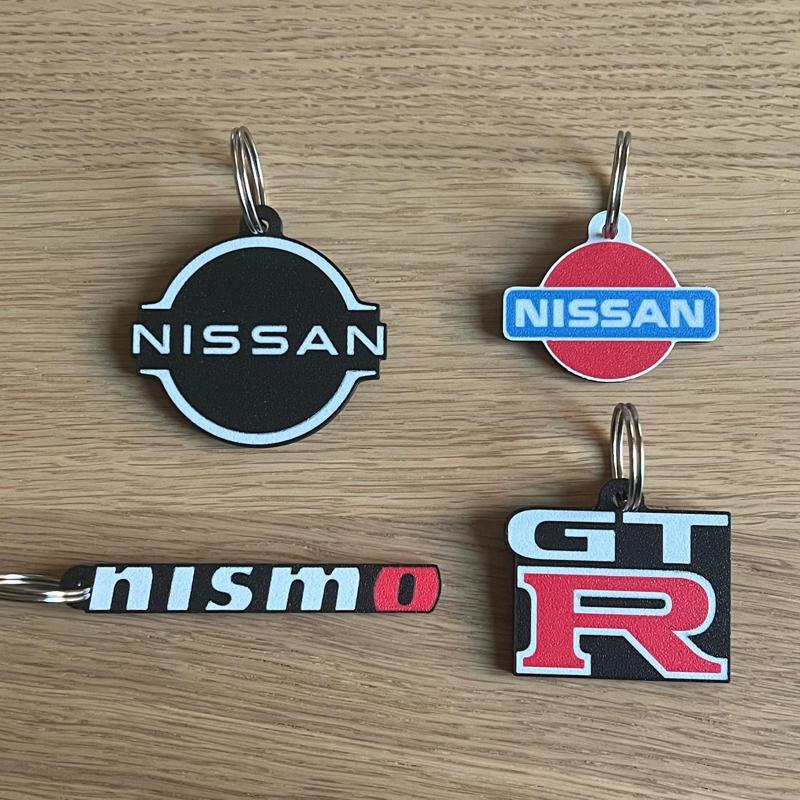 Nissan classic/new/GT-R/Nismo logo keychain