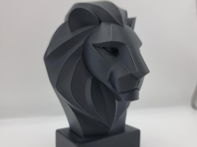 Obsidian Lion