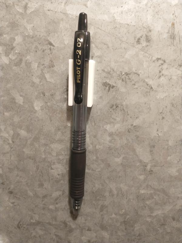G2 Pilot Pen Magnetic Holder