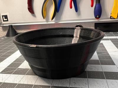 Collapsible bowl (that can hold liquids)