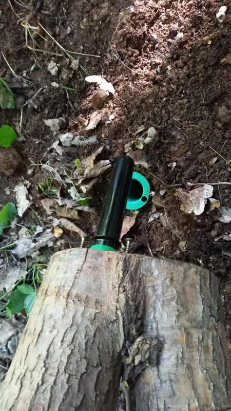 Geocaching PET tube ground holder