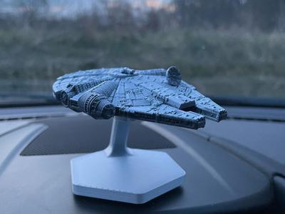 Dashboard Drifter – Millennium Falcon Edition