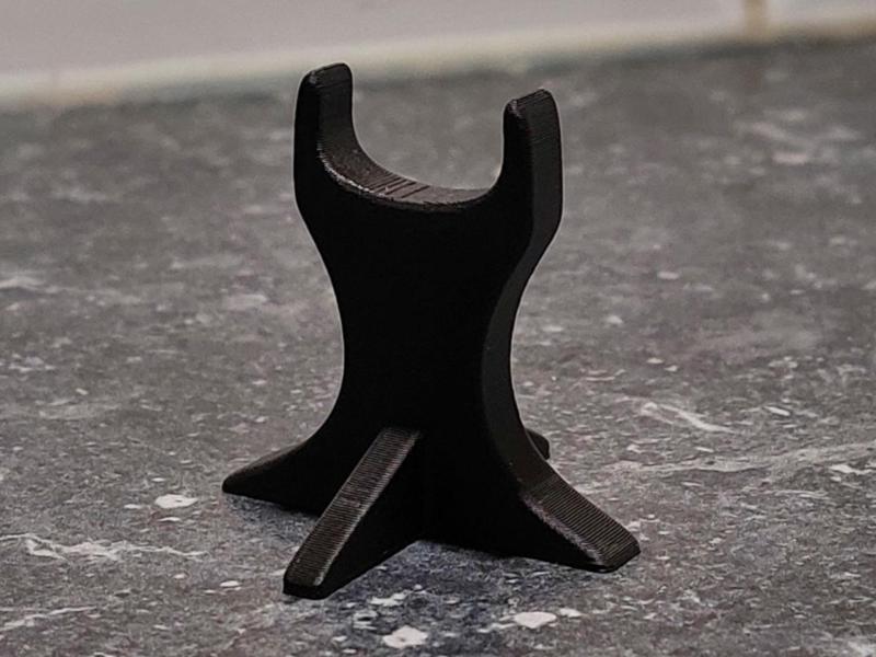 Utensil holder