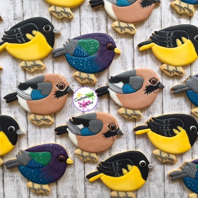 Oriole bird/s cutter