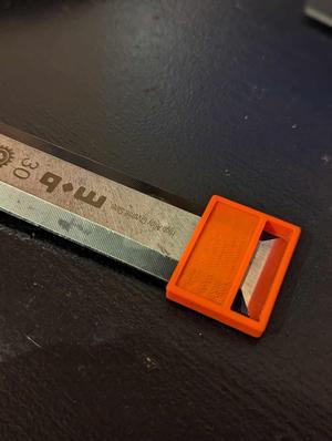 wood chisel protection cap / capuchon de protection pour ciseaux à bois