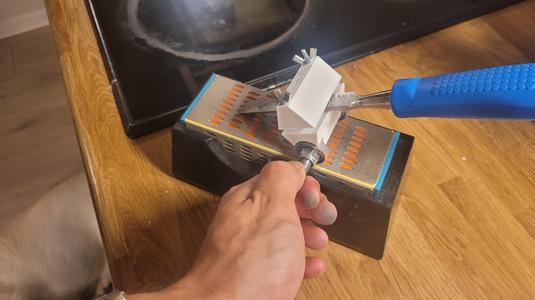 Chisel sharpening jig