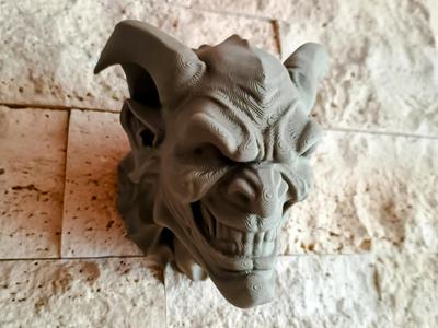 Grinning Demon Gargoyle Sculpture – Wall Decor