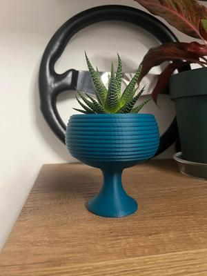 Pumo Vase