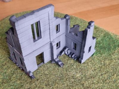 Ruined Urban Building - Diorama & Wargame Terrain