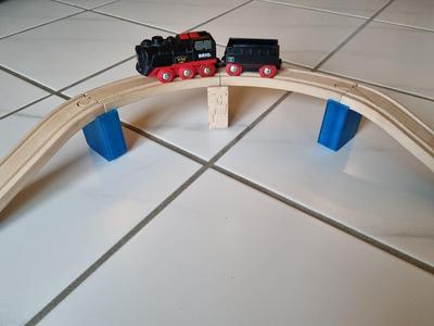 Brio Brückenpfeiler für Holzeisenbahn