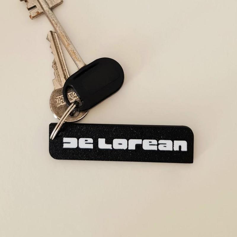 Keychain: DeLorean I