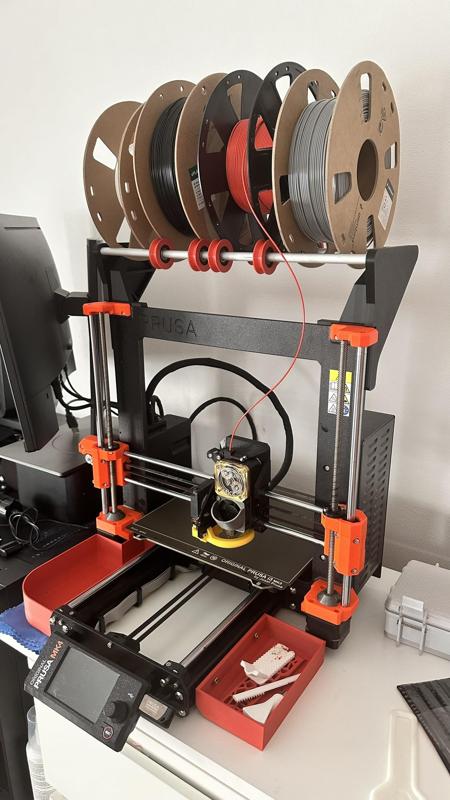 Spool holder